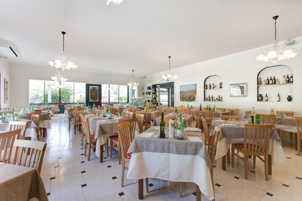 Hotel Giamaika Cesenatico Buitenkant foto